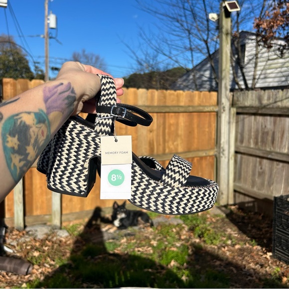 Women's Madeline Woven Platform Sandal universal thread size 8.5 whimsy summer - Picture 6 of 9